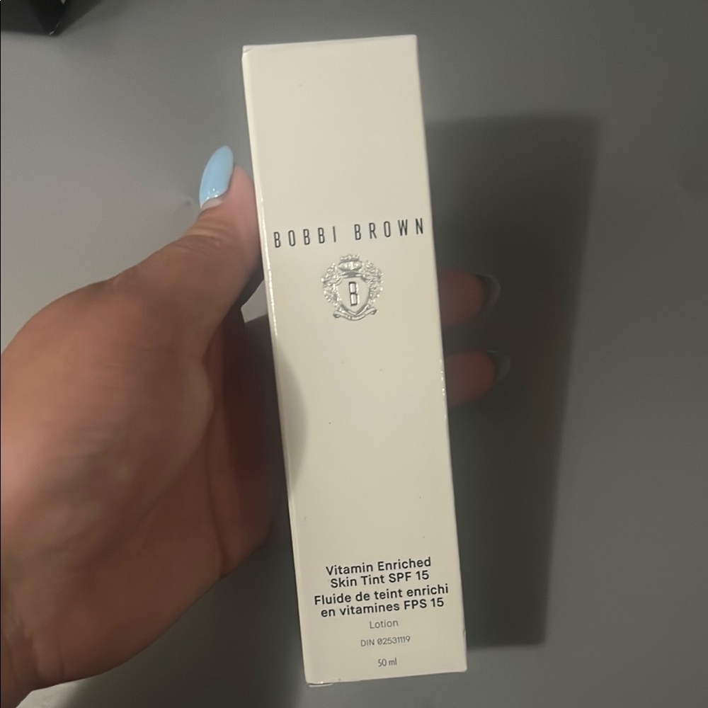 Bobbi Brown Vitamin Enriched Skin Tint SPF 15 - Rich 4
